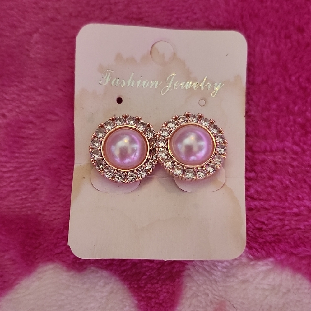 CLIP ON EARRINGS, Pearlescent, Fake Diamonds Encircle The Pearls